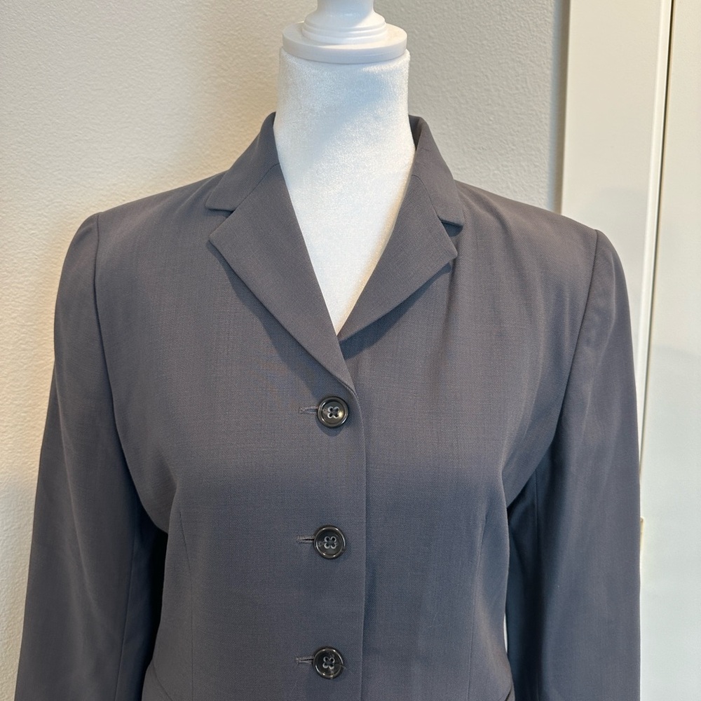 Elegant Charcoal Women's Suit